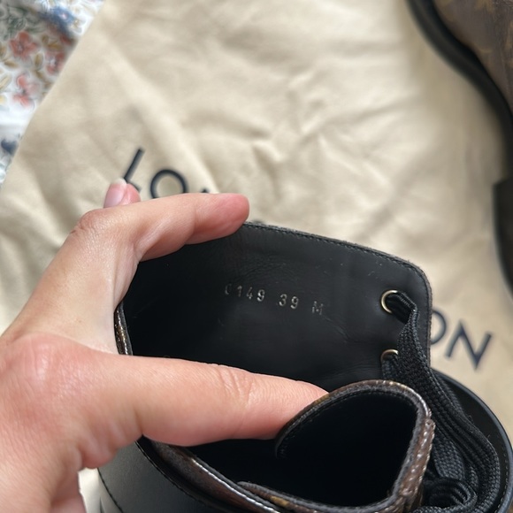 Louis Vuitton wonderland flat ranger boot casual luxury leather - Picture 4 of 9